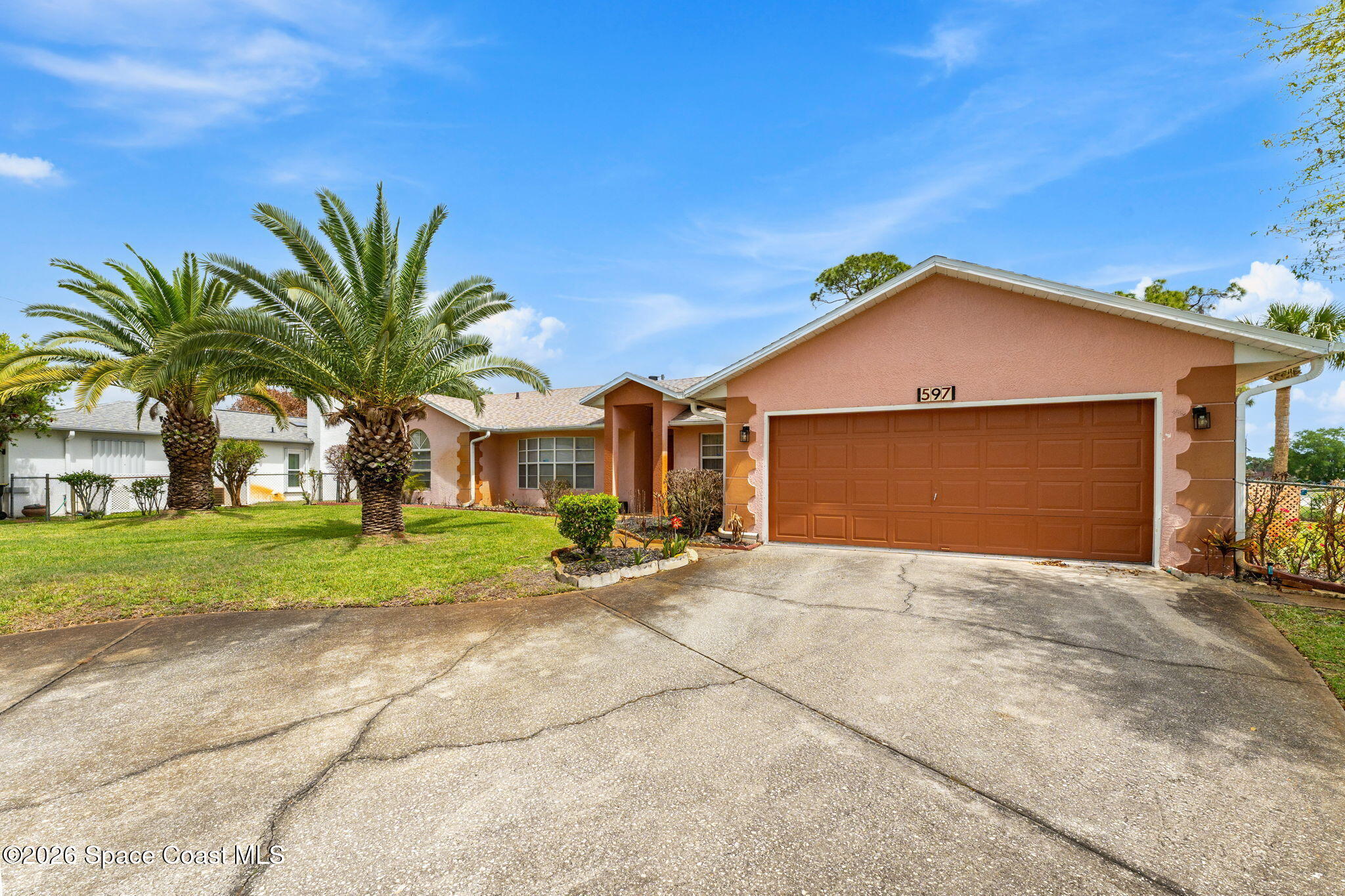 597 Balcom Terrace Southeast Palm Bay, FL 32909 - Photo 2 of 47 Long Driveway Views