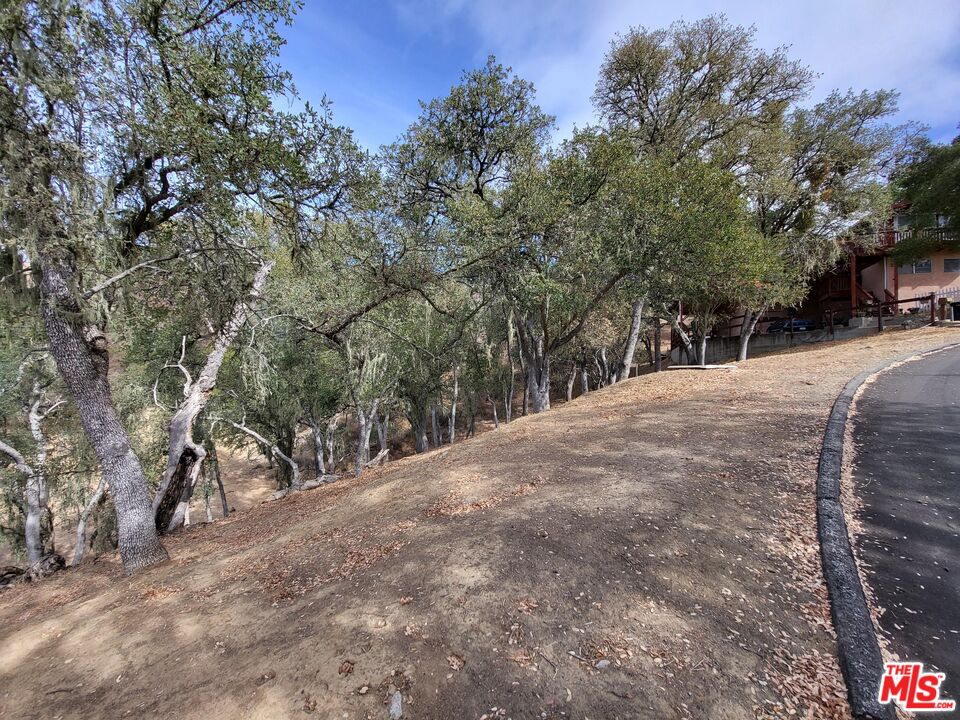 2261 Lariat Loop Bradley, CA 93426 - Photo 1 of 13