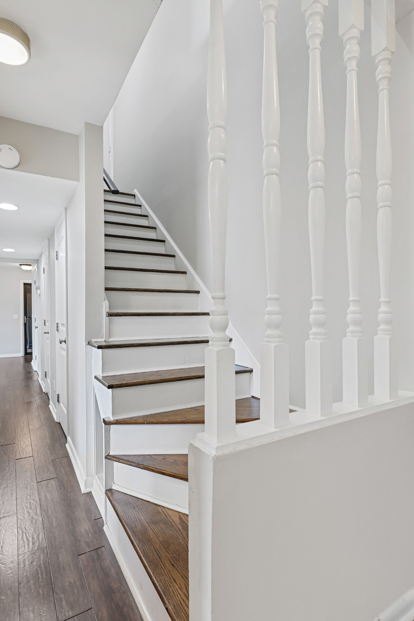 1900 Richard Jones Road, Unit V10 Nashville, TN 37215 - Photo 18 of 49 a view of entryway with wooden floor