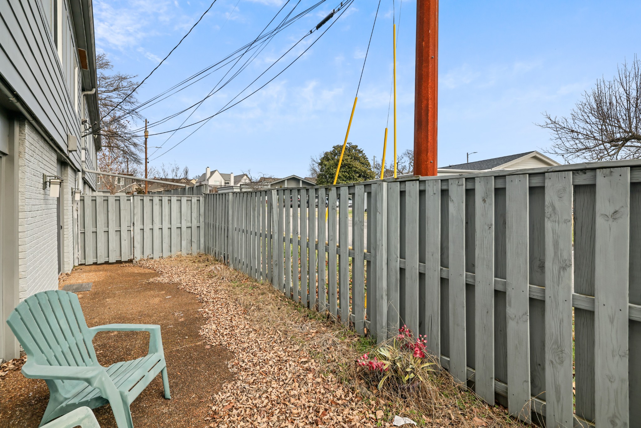 1900 Richard Jones Road, Unit V10 Nashville, TN 37215 - Photo 32 of 49 a view of backyard with cabin