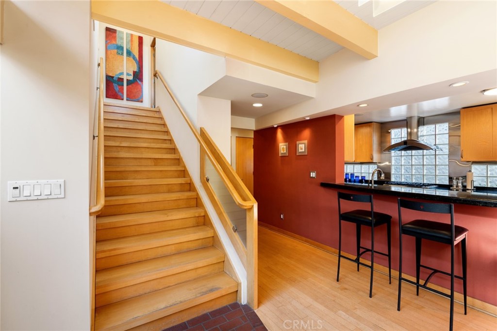 253 Ancona Drive Long Beach, CA 90803 - Photo 9 of 39 a view of entryway and hall