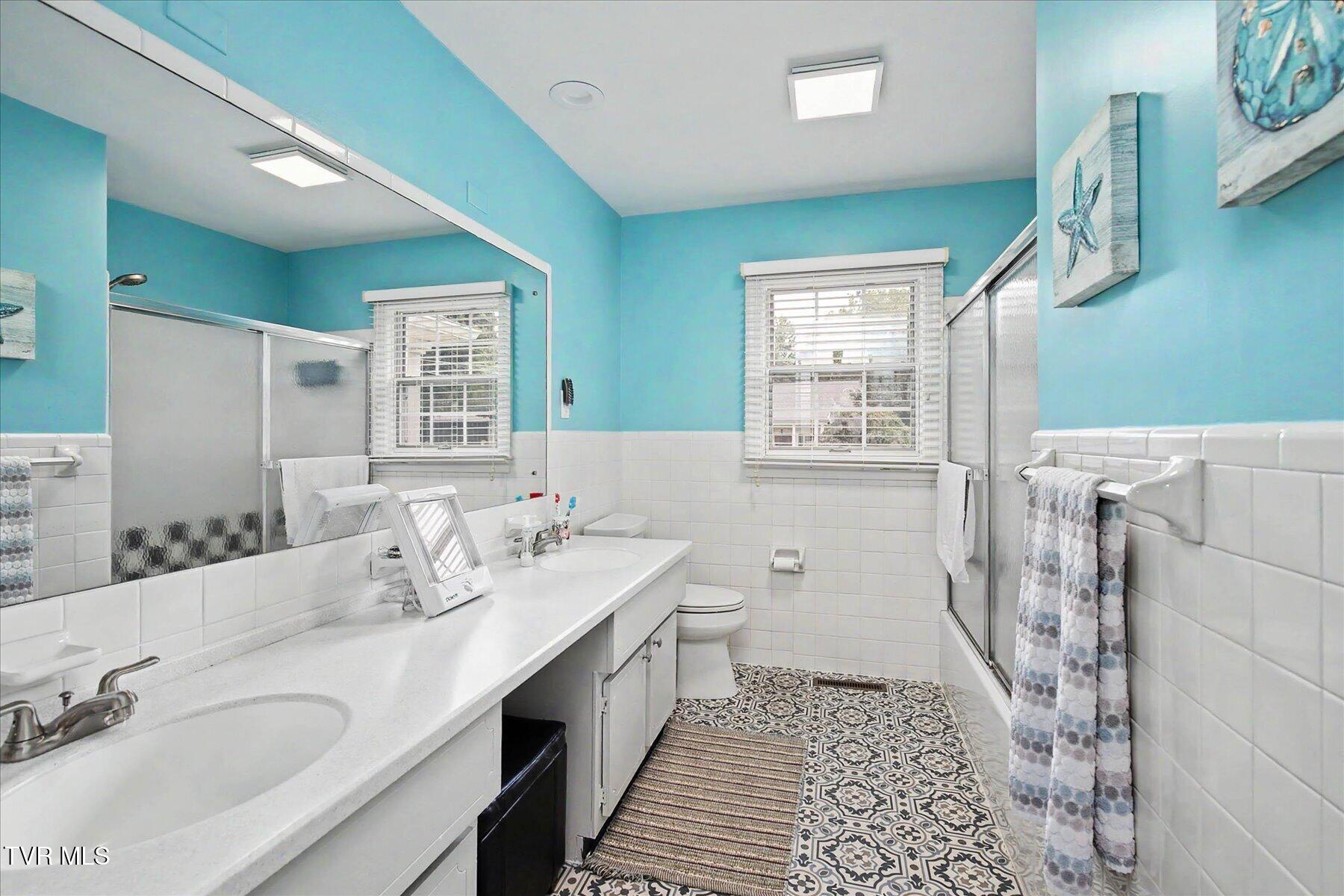 2013 Canterbury Road Kingsport, TN 37660 - Photo 35 of 49 35-2013 Canterbury Rd-35