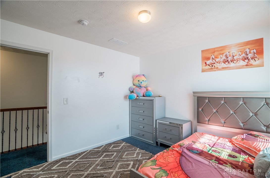 512 Reading Road Dayton, OH 45404 - Photo 19 of 42