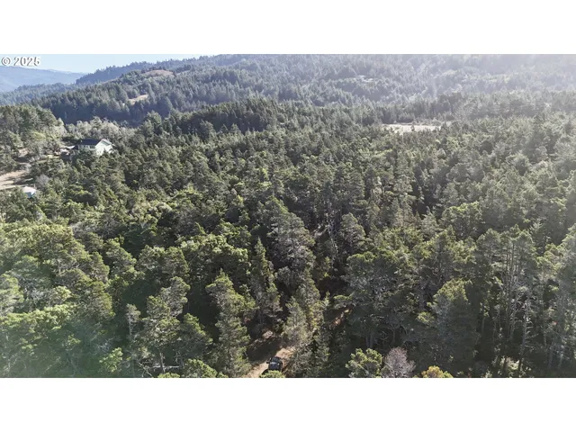 a black and white photo of a house