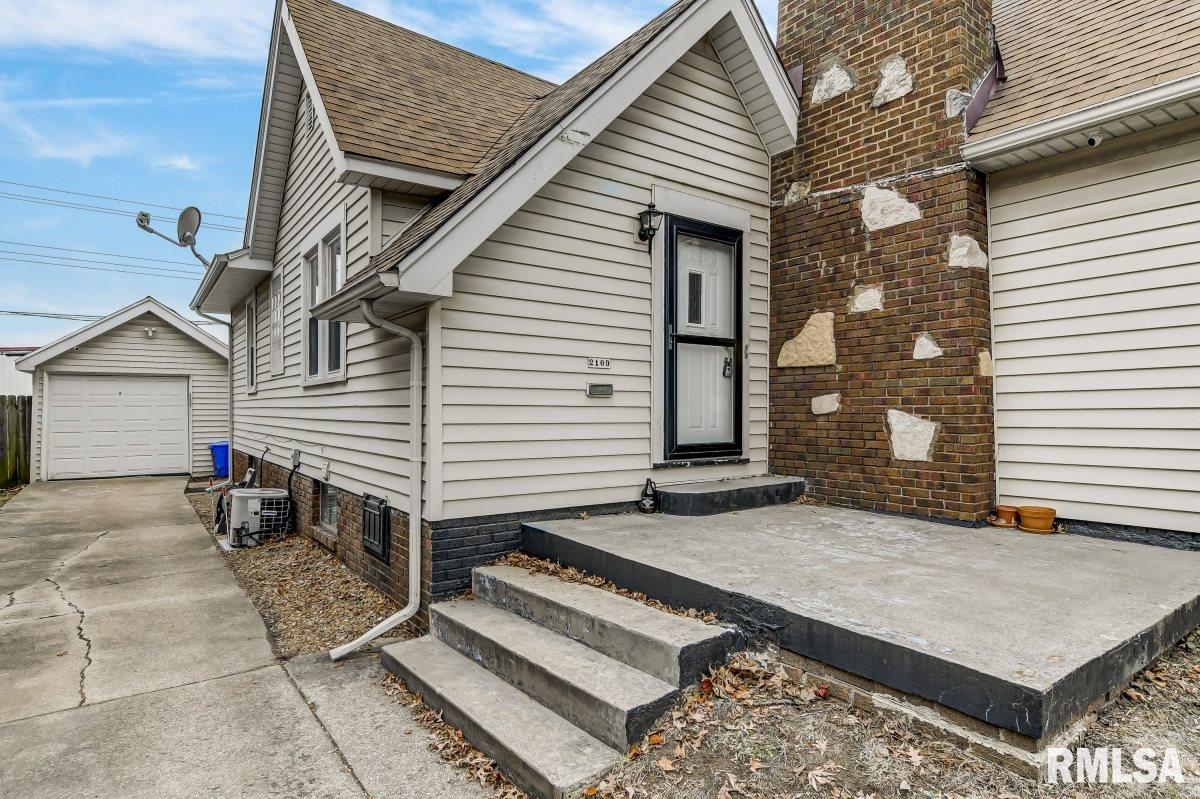 2109 South State Street Springfield, IL 62704 - Photo 5 of 31