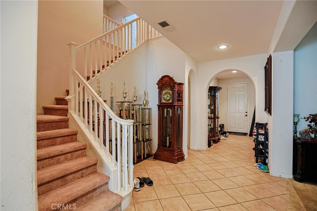 12657 Burbank Road Eastvale, CA 92880 - Photo 3 of 10 Entrance area