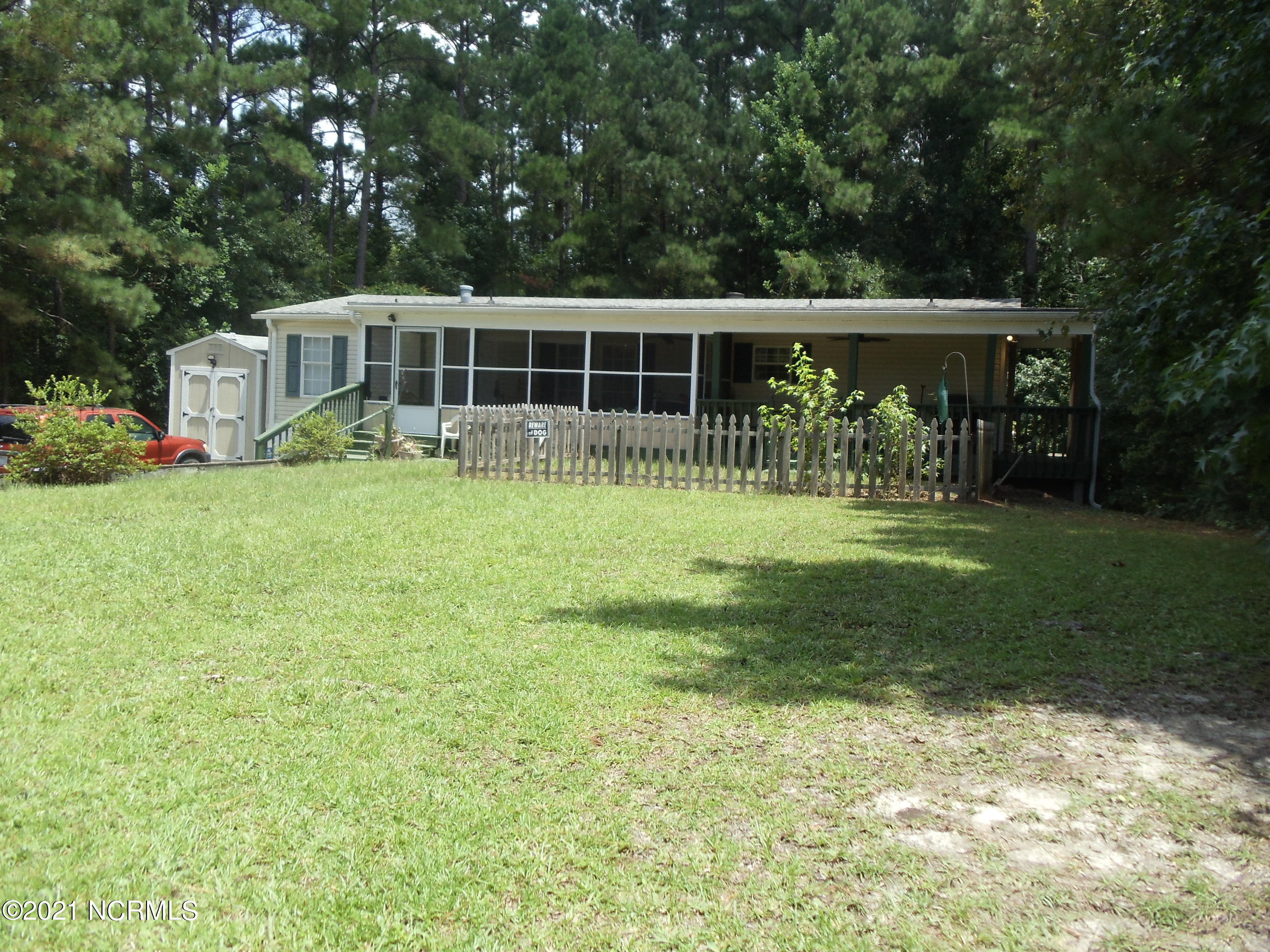 562 Riggs Road Hubert, NC 28539 - Photo 1 of 14 Street view