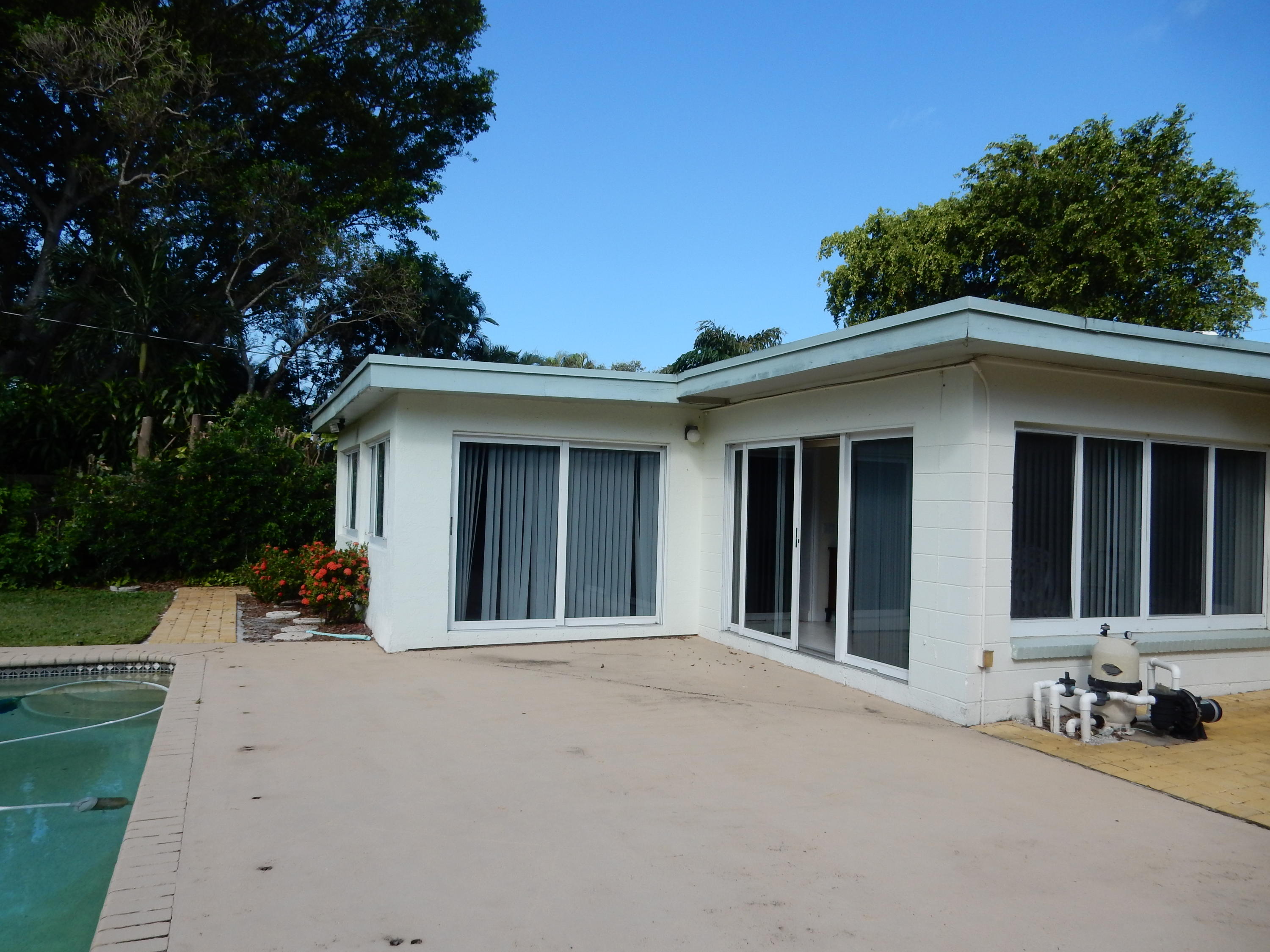 20 Forest Hills Lane Boca Raton, FL 33431 - Photo 15 of 36 20 back