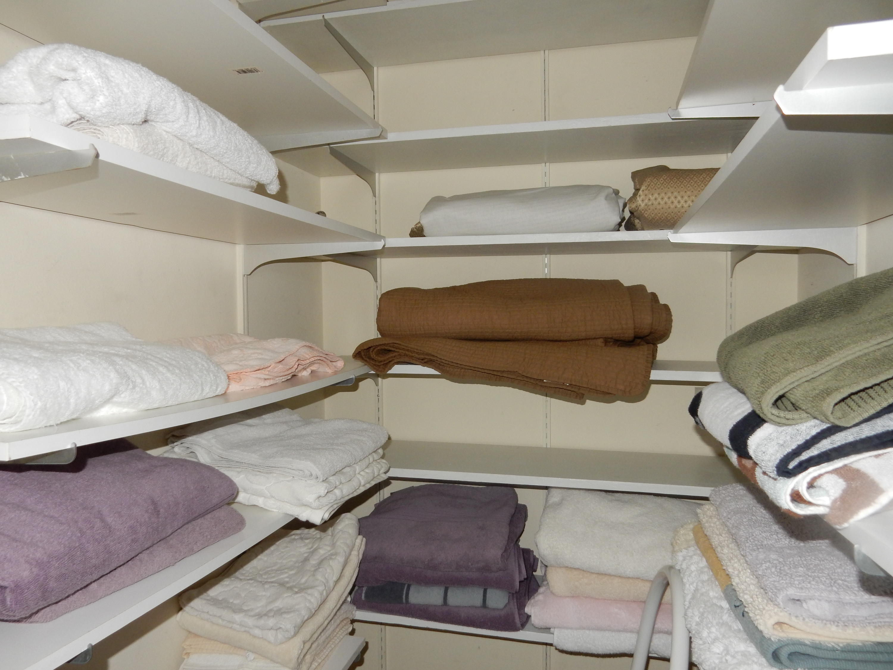 20 Forest Hills Lane Boca Raton, FL 33431 - Photo 24 of 36 20 linon closet