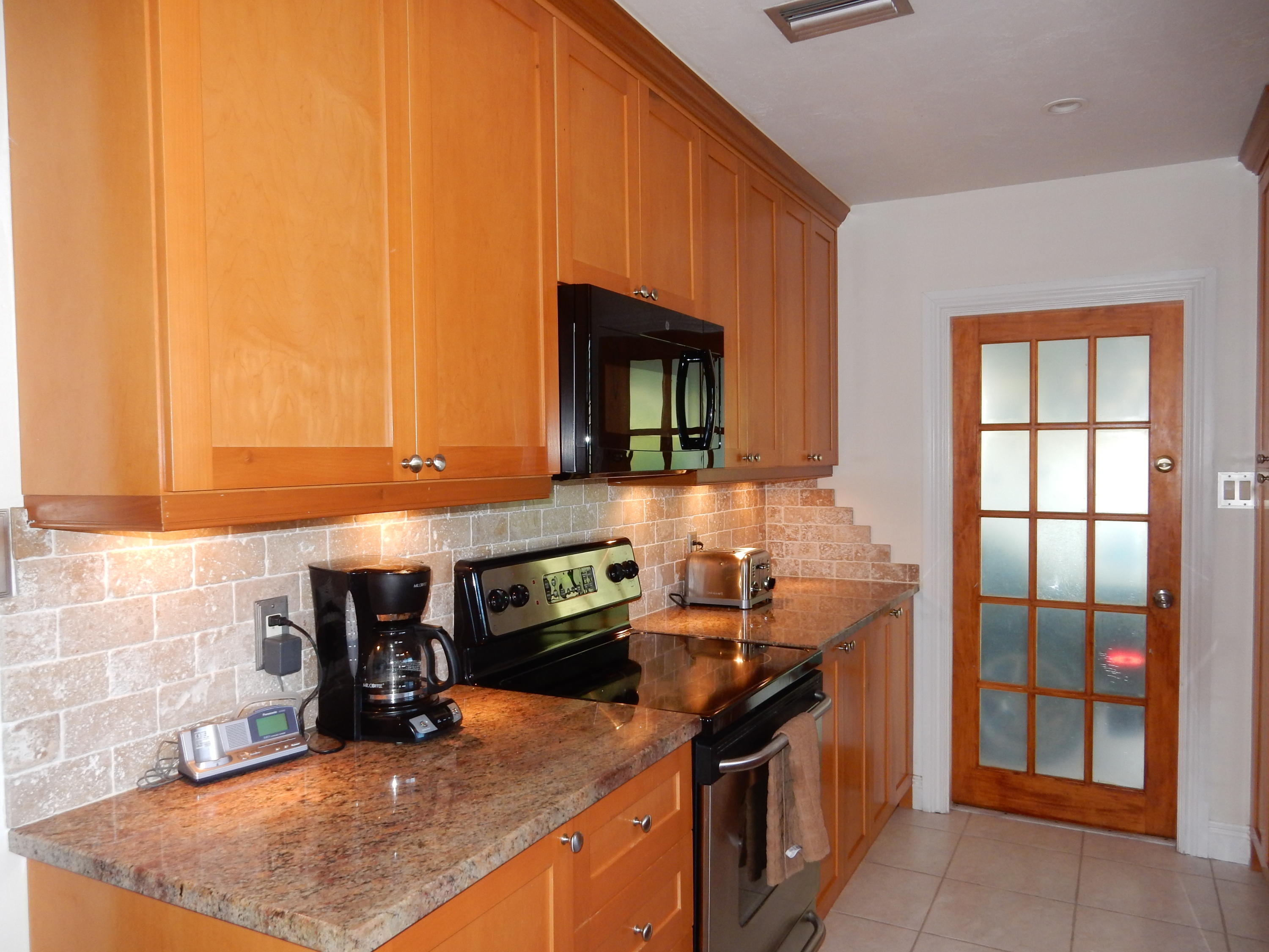 20 Forest Hills Lane Boca Raton, FL 33431 - Photo 4 of 36 kitchen.