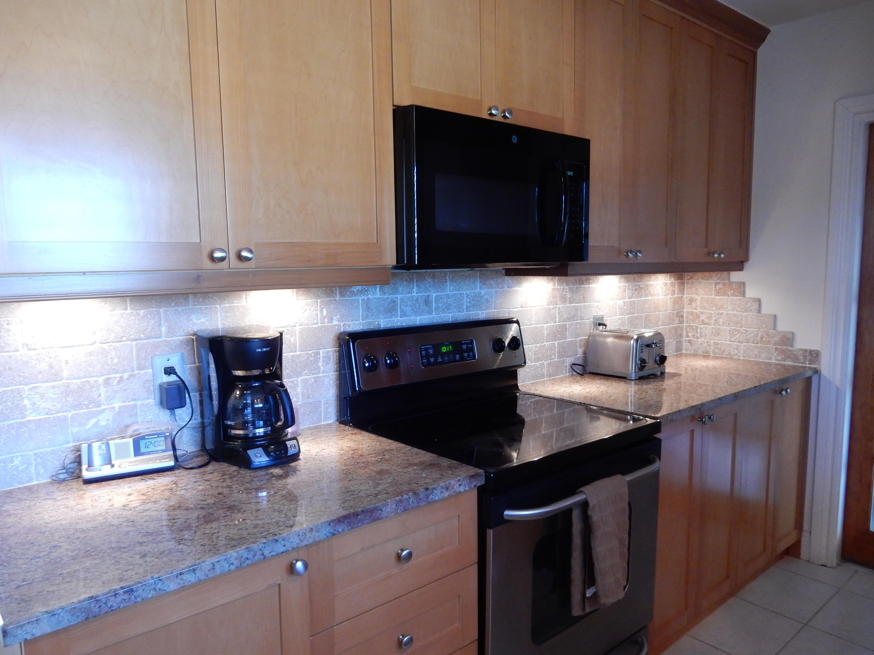20 Forest Hills Lane Boca Raton, FL 33431 - Photo 8 of 36 kitchen..