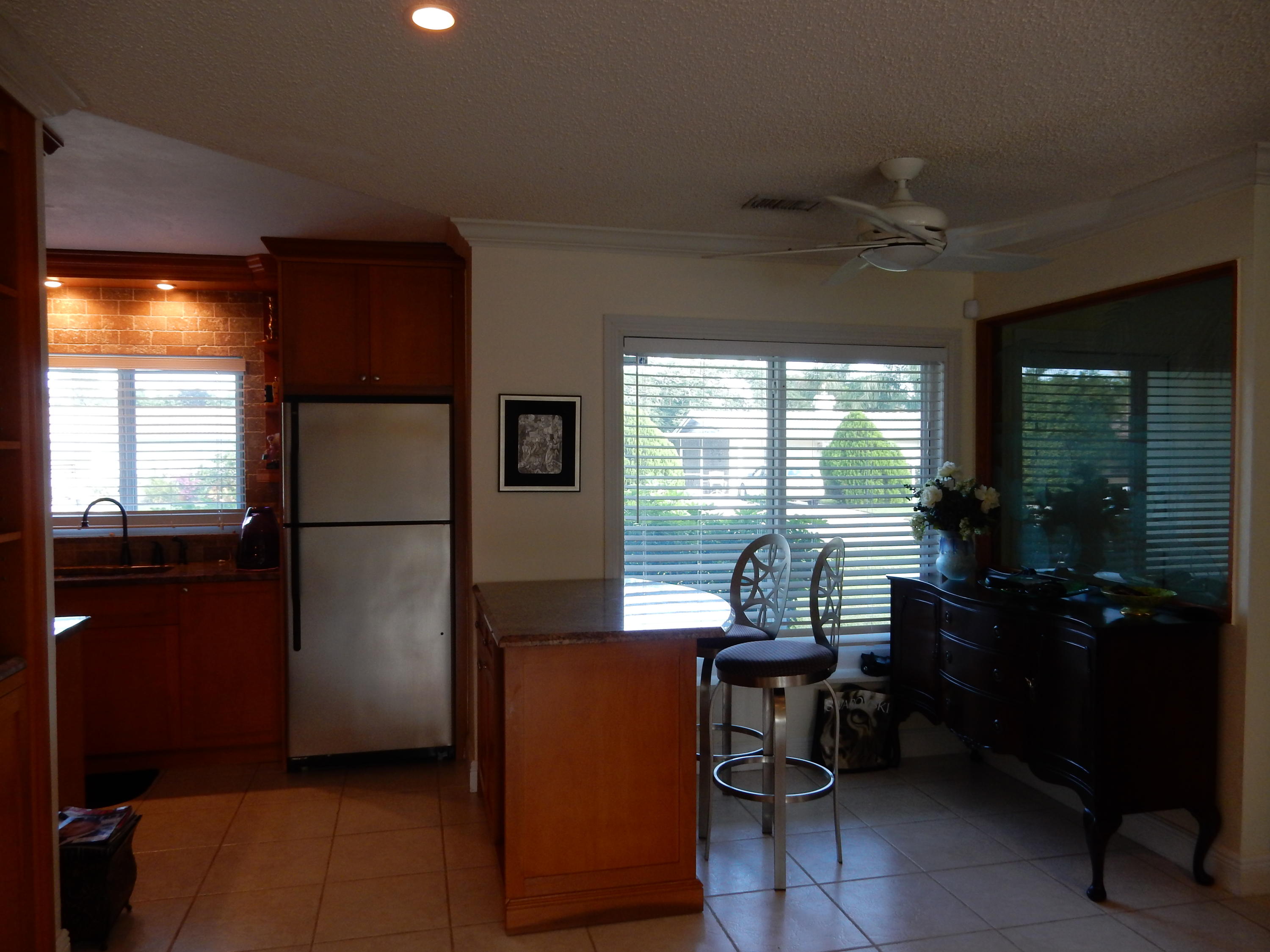 20 Forest Hills Lane Boca Raton, FL 33431 - Photo 10 of 36 20 dining area.
