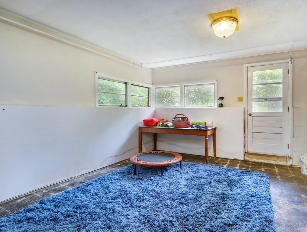 110 Croft Regis Road Westwood, MA 02090 - Photo 20 of 24 Gallery Image 20