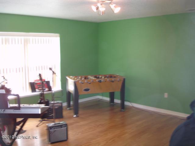 76256 Longleaf Loop Yulee, FL 32097 - Photo 8 of 19 76265 Long Leaf Loop 016_640x480
