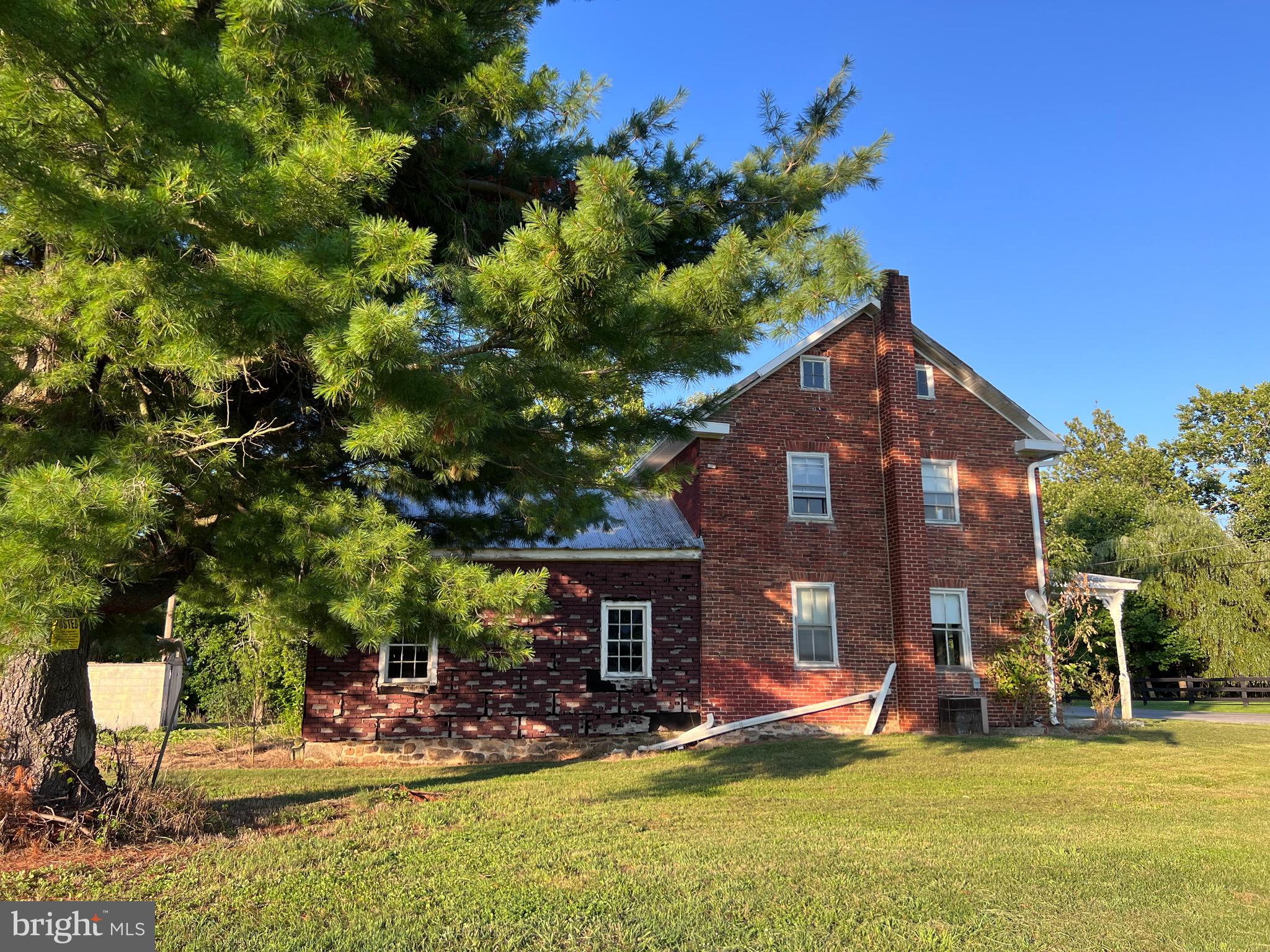 21156 San Mar Road Boonsboro, MD 21713 - Photo 6 of 14 Gallery Image 6