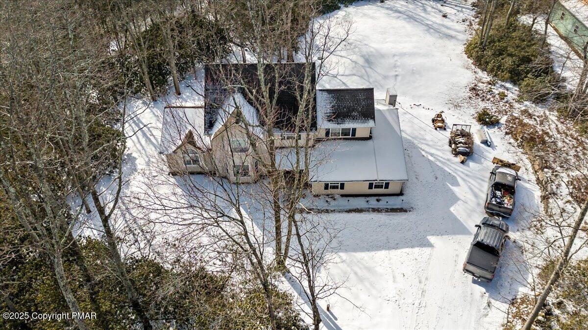48 Hopi Road Jim Thorpe, PA 18229 - Photo 11 of 51 11-DJI_20250210140518_0030_D