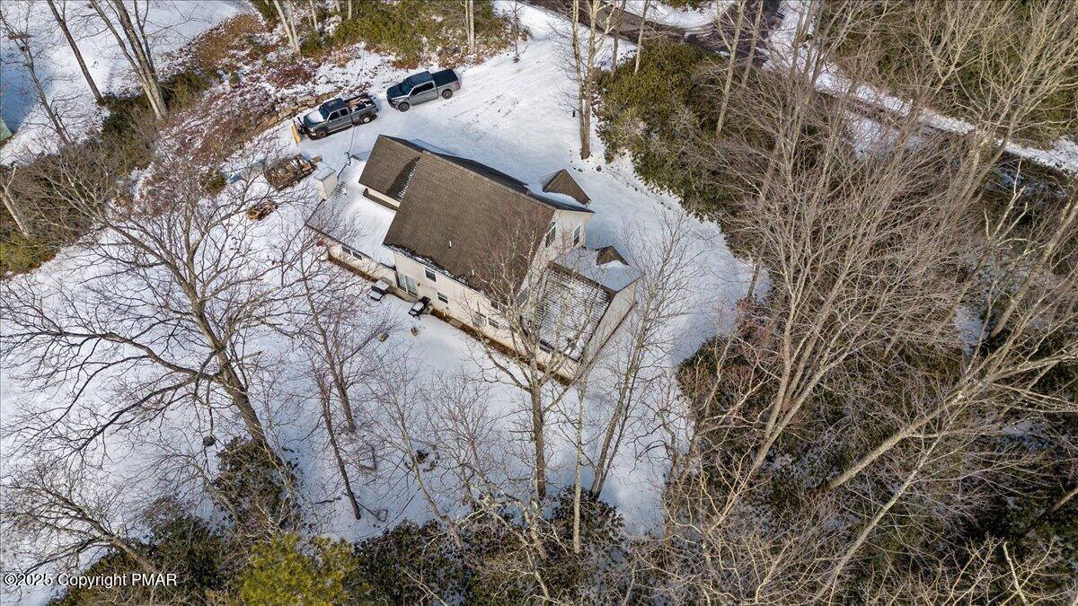 48 Hopi Road Jim Thorpe, PA 18229 - Photo 8 of 51 08-DJI_20250210140345_0021_D