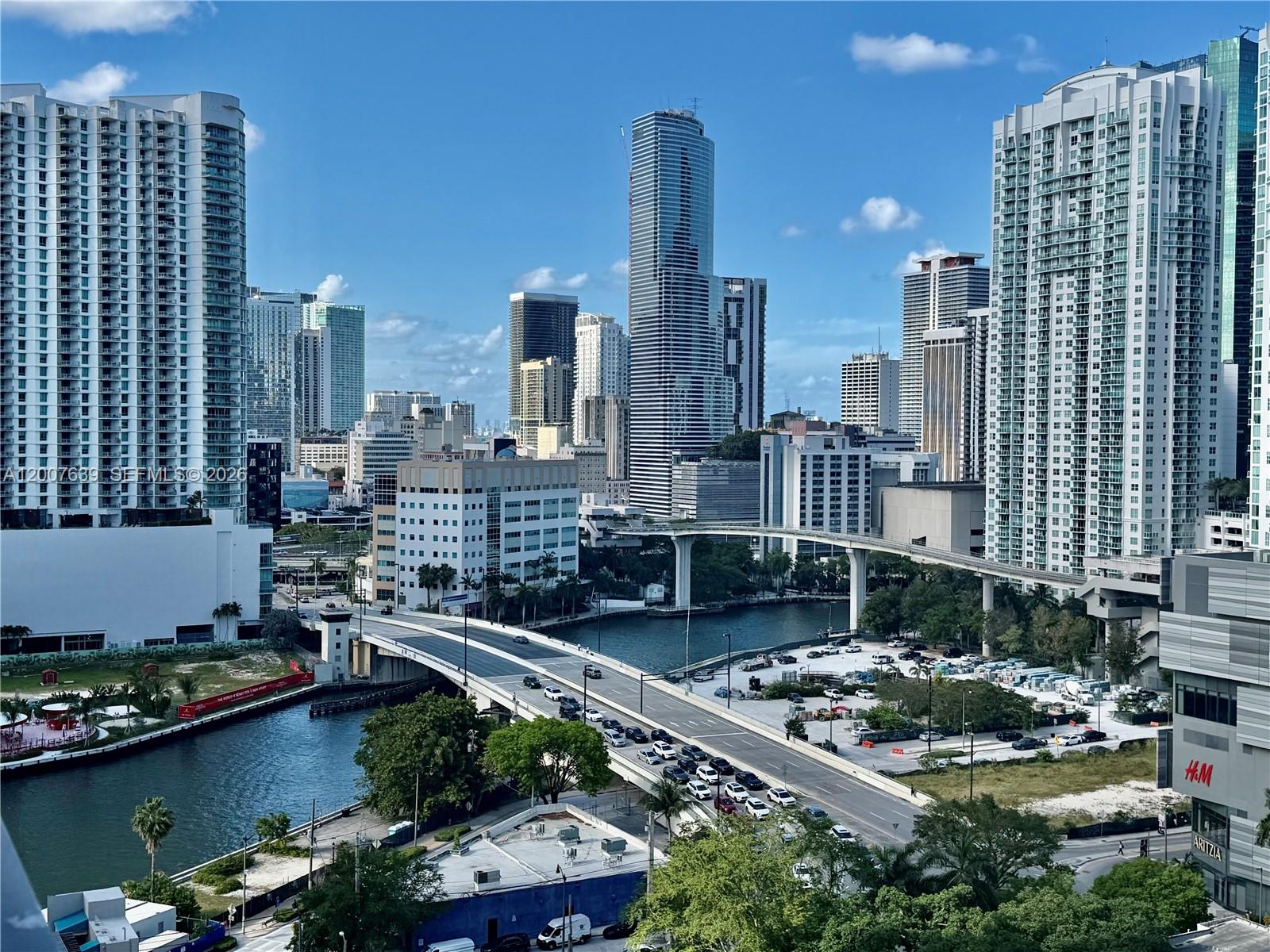 88 Southwest 7th Street, Unit 1109 Miami, FL 33130 - Photo 4 of 40