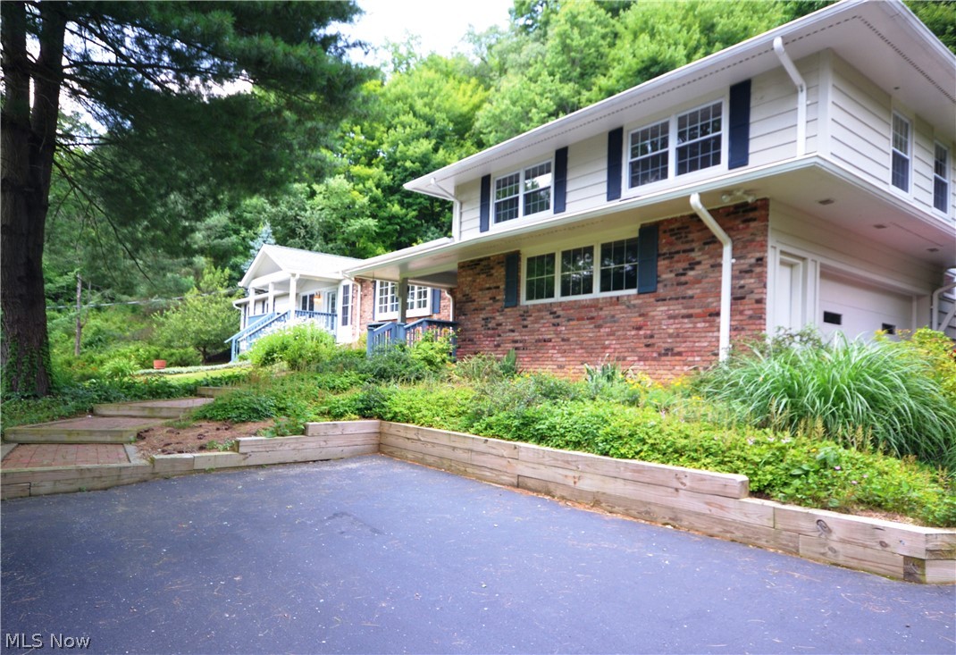 7540 Fields Road Chagrin Falls, OH 44023 - Photo 3 of 35 Gallery Image 3