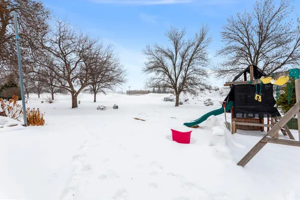 $384,900 | 2710 18th Street South, Moorhead, MN 56560