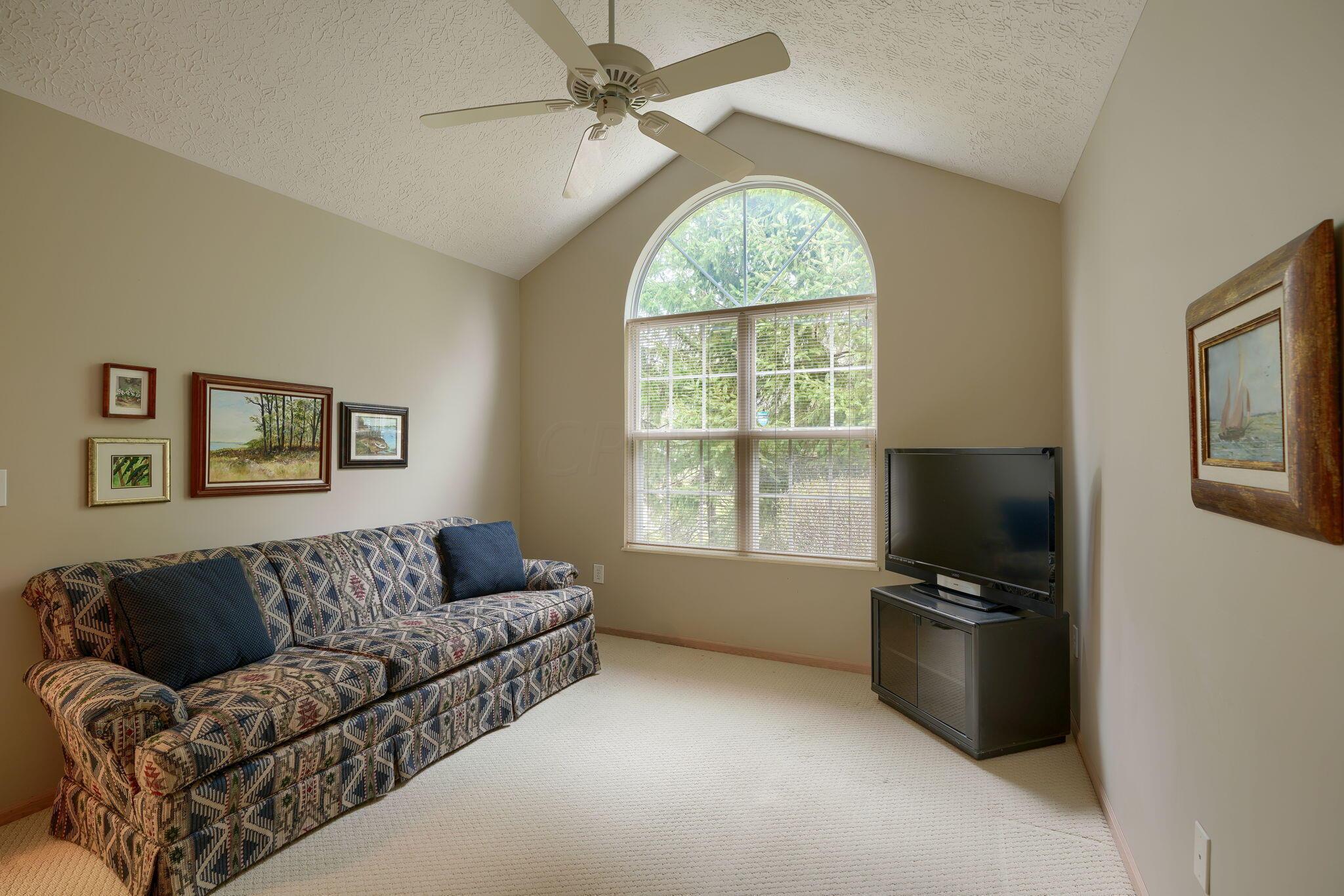 830 Windward Way, Unit 1 Columbus, OH 43230 - Photo 21 of 30 Bedroom #2