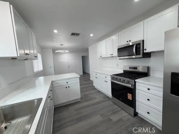 $352,000 | 31060 Balsa Avenue, Barstow, CA 92311