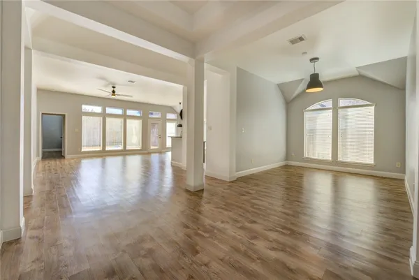 $312,500 | 5606 Walnut Glen Lane, Rosenberg, TX 77471