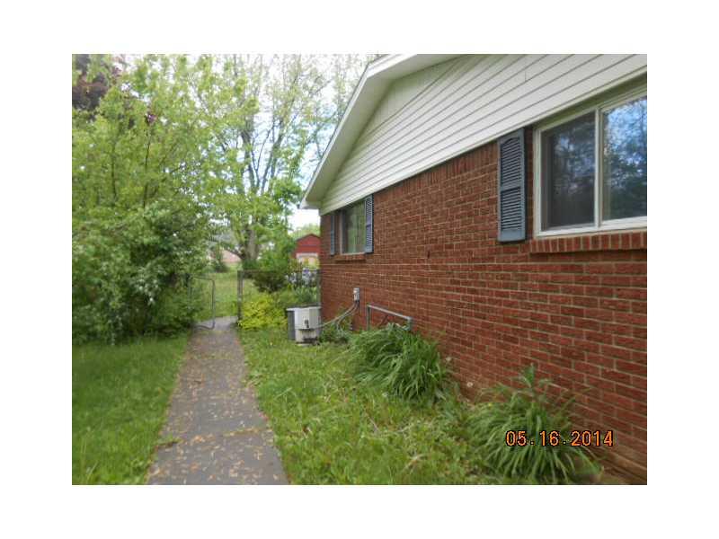 358 North Raceway Road Indianapolis, IN 46234 - Photo 2 of 10 Gallery Image 2