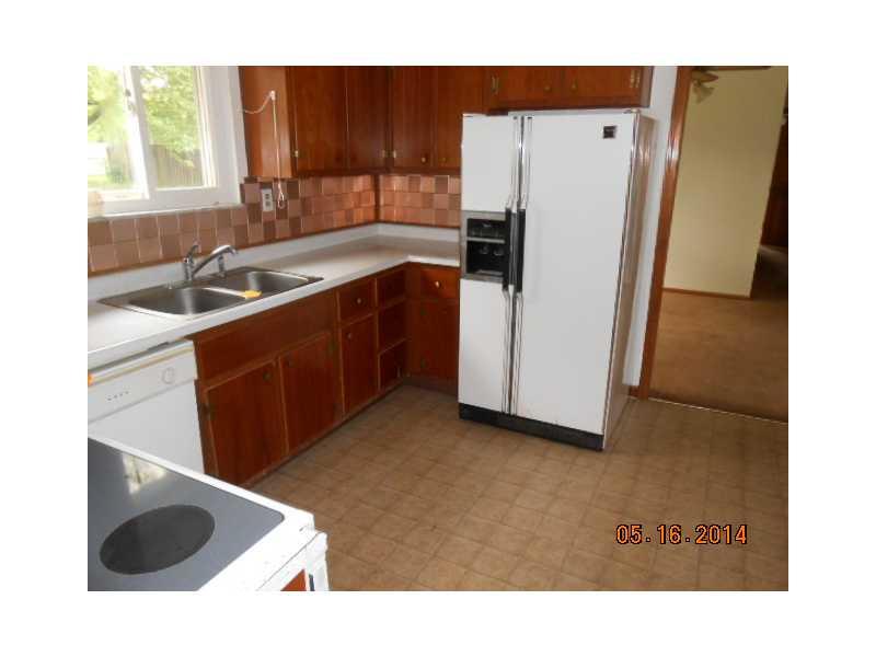358 North Raceway Road Indianapolis, IN 46234 - Photo 5 of 10 Gallery Image 5