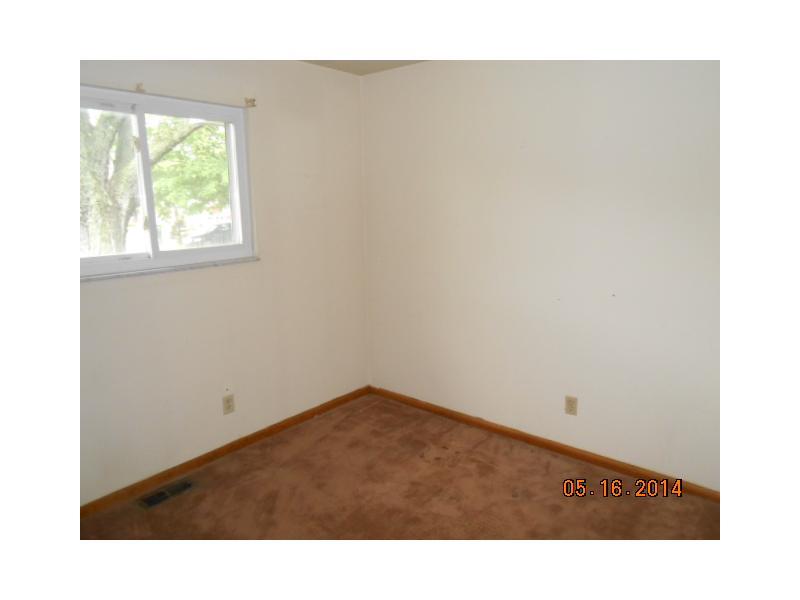 358 North Raceway Road Indianapolis, IN 46234 - Photo 8 of 10 Gallery Image 8