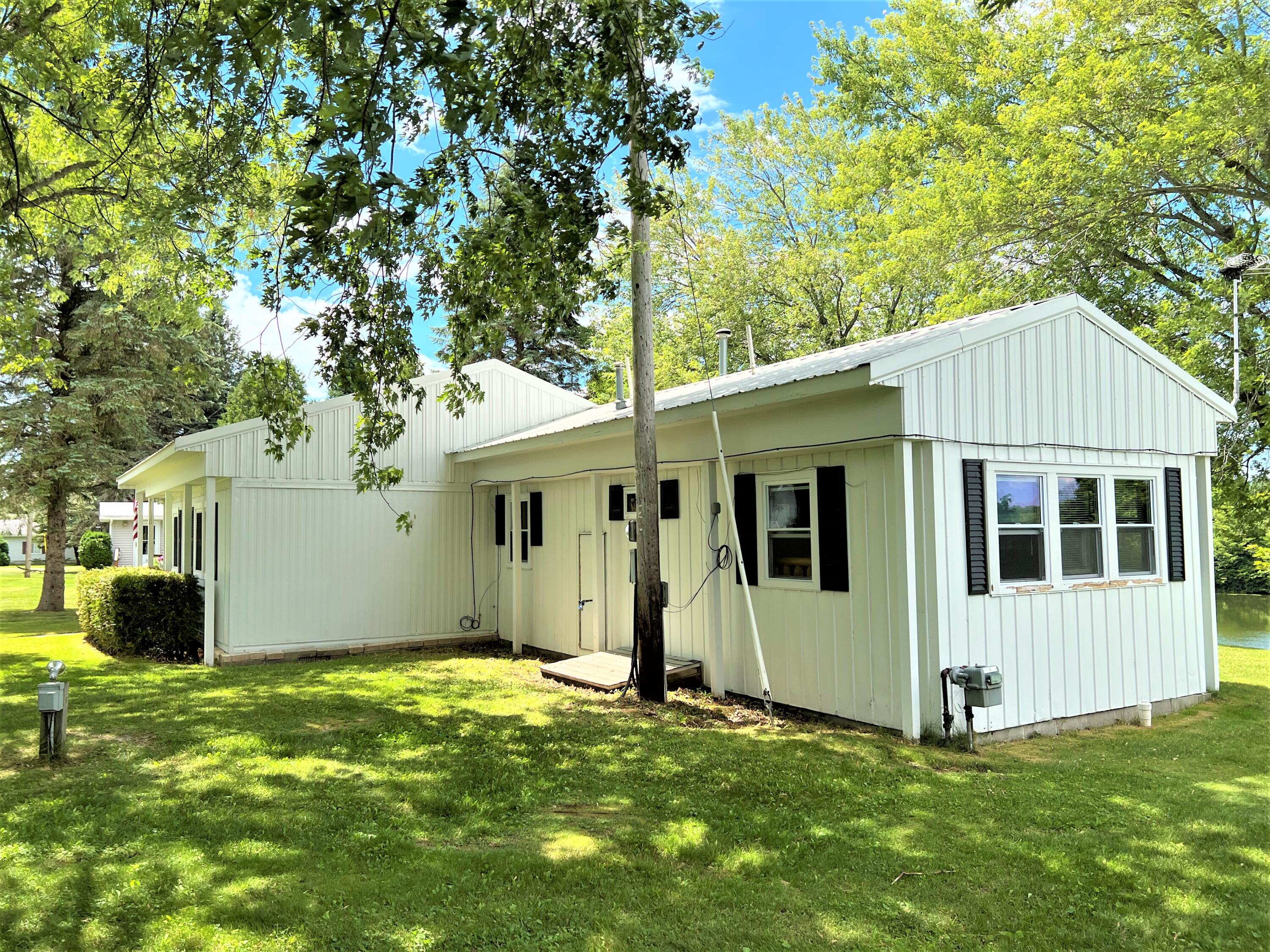 6513 North Black River Road Cheboygan, MI 49721 - Photo 33 of 34 Gallery Image 33