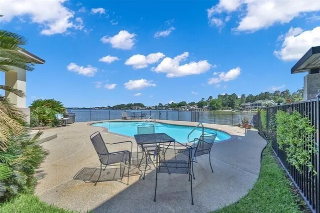 $2,950 | 16804 Falcon Sound Drive, Montgomery, TX 77356