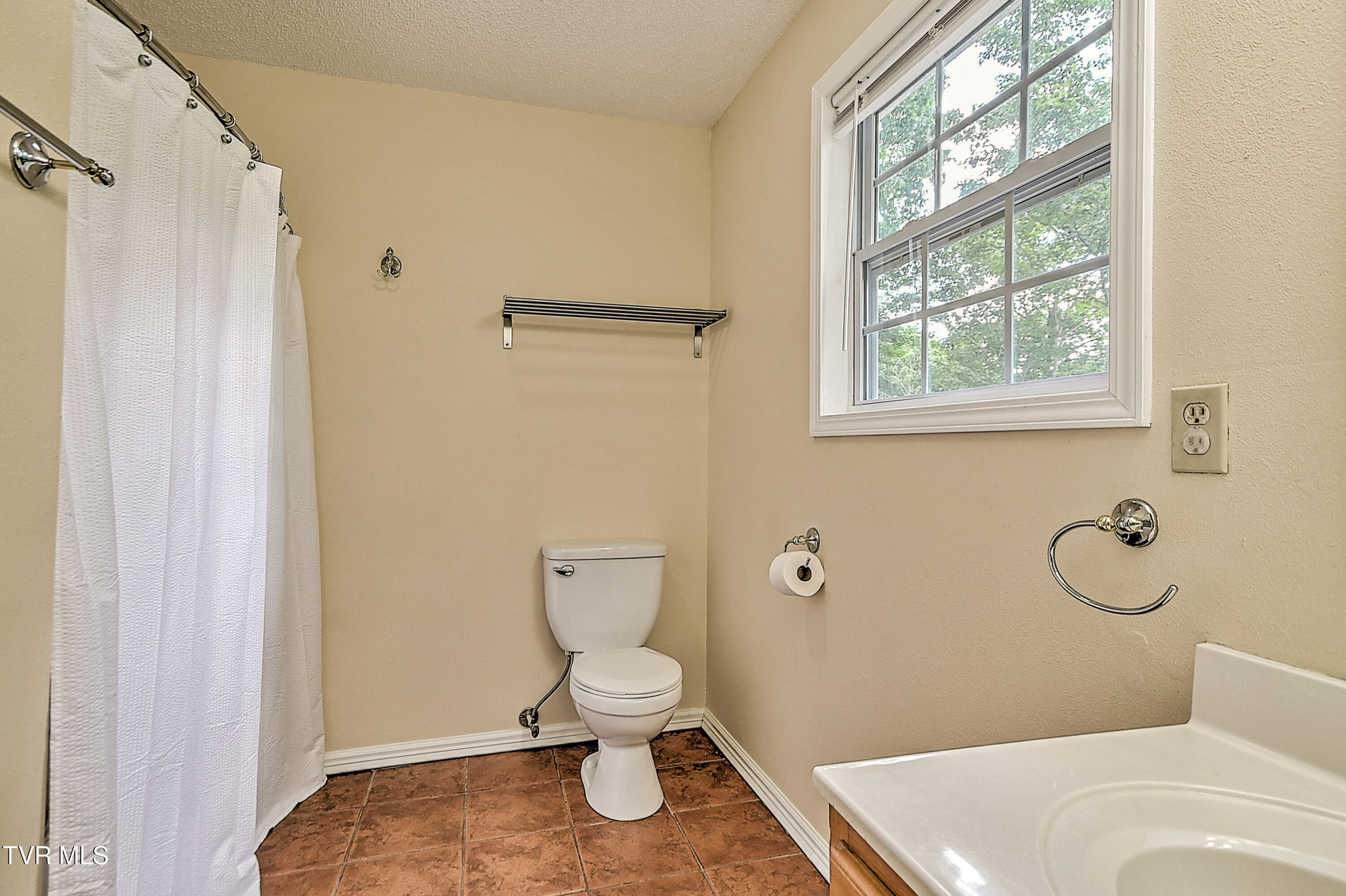 147 Fiddlers Branch Road Hampton, TN 37658 - Photo 31 of 67 147 Fiddlers Branch JF-34