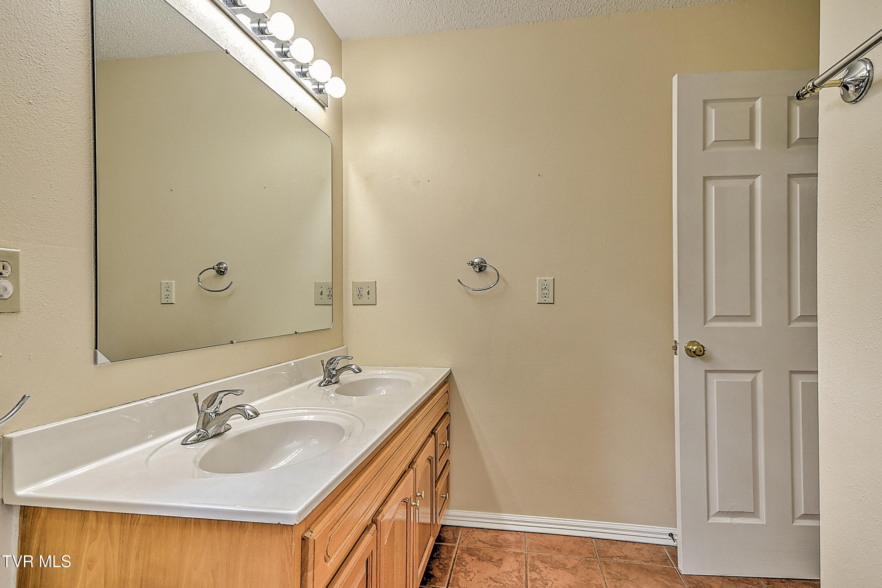 147 Fiddlers Branch Road Hampton, TN 37658 - Photo 32 of 67 147 Fiddlers Branch JF-35