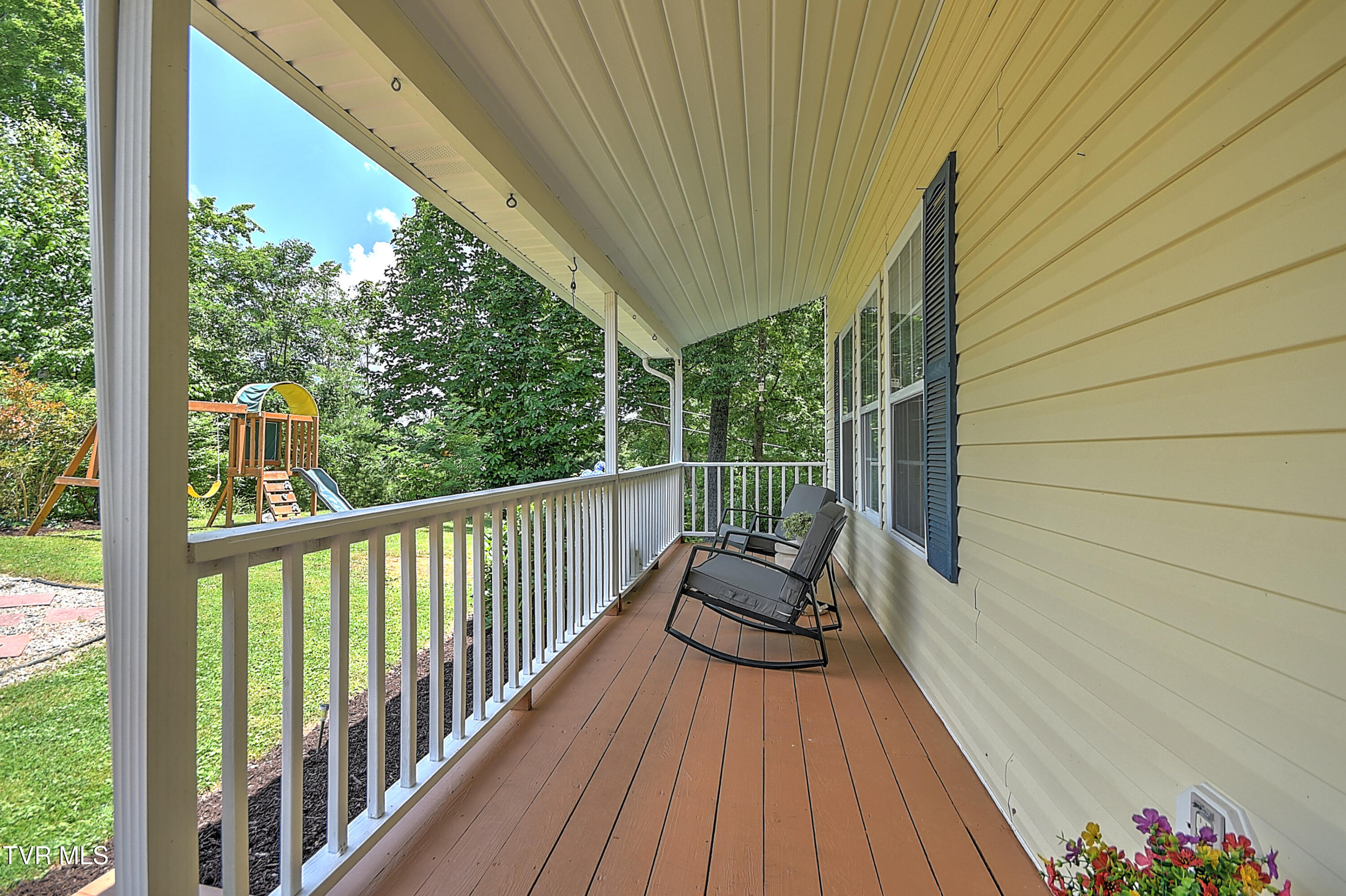 147 Fiddlers Branch Road Hampton, TN 37658 - Photo 4 of 67 147 Fiddlers Branch JF-4