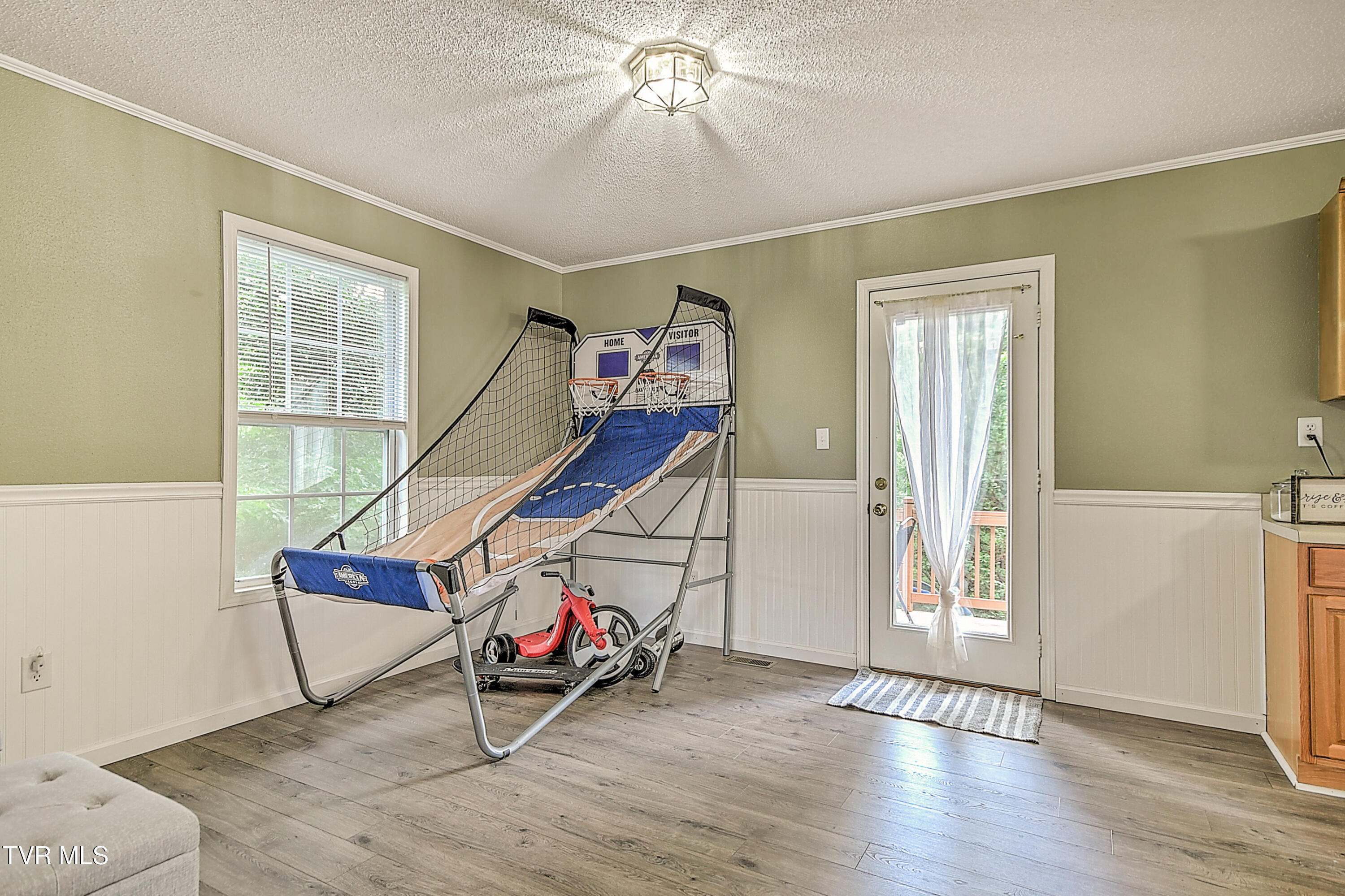 147 Fiddlers Branch Road Hampton, TN 37658 - Photo 10 of 67 147 Fiddlers Branch JF-10