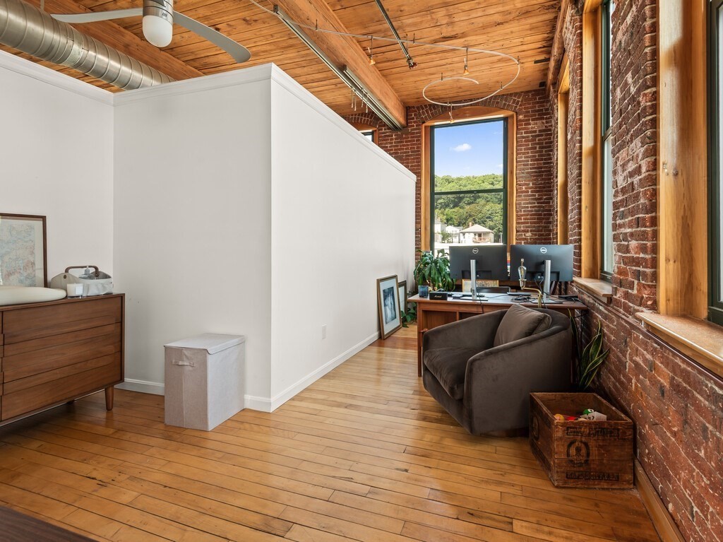 1 Envelope Terrace, Unit 201 Worcester, MA 01604 - Photo 27 of 31 Gallery Image 27