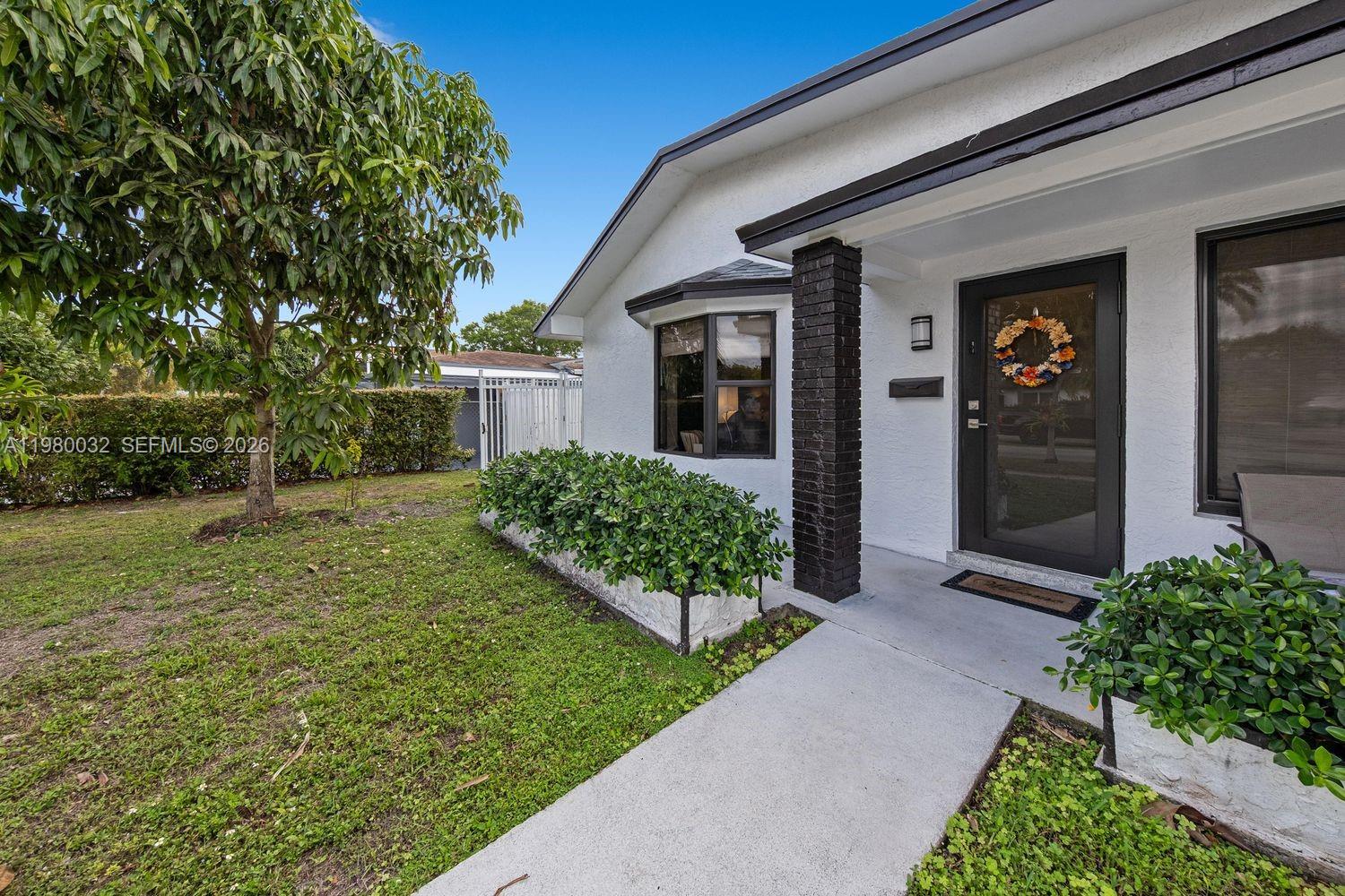 10020 Southwest 83rd Street Miami, FL 33173 - Photo 27 of 27