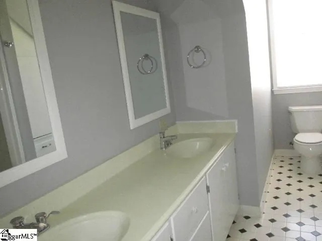 $629,000 | 1 Parkview Drive, Laurens, SC 29360