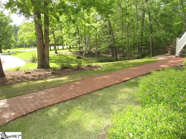 $629,000 | 1 Parkview Drive, Laurens, SC 29360