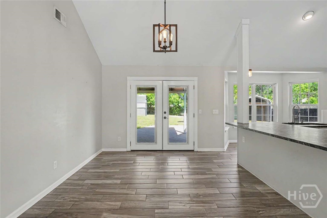 208 Burton Road Savannah, GA 31405 - Photo 7 of 25