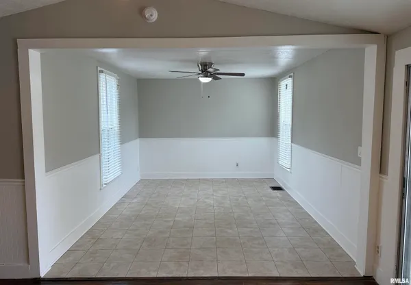 $224,900 | 1206 South Clay Avenue, Jacksonville, IL 62650