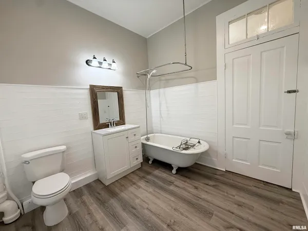 $224,900 | 1206 South Clay Avenue, Jacksonville, IL 62650