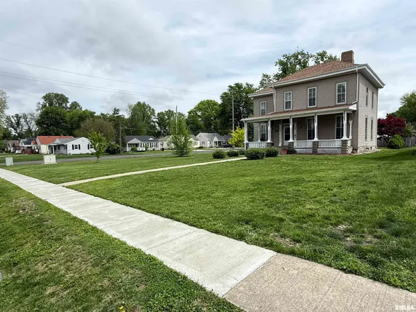 $224,900 | 1206 South Clay Avenue, Jacksonville, IL 62650