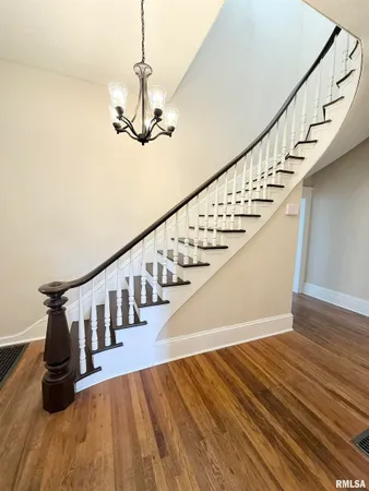 $224,900 | 1206 South Clay Avenue, Jacksonville, IL 62650