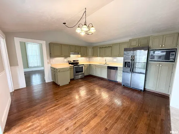 $224,900 | 1206 South Clay Avenue, Jacksonville, IL 62650