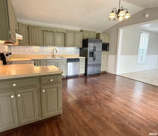 $224,900 | 1206 South Clay Avenue, Jacksonville, IL 62650