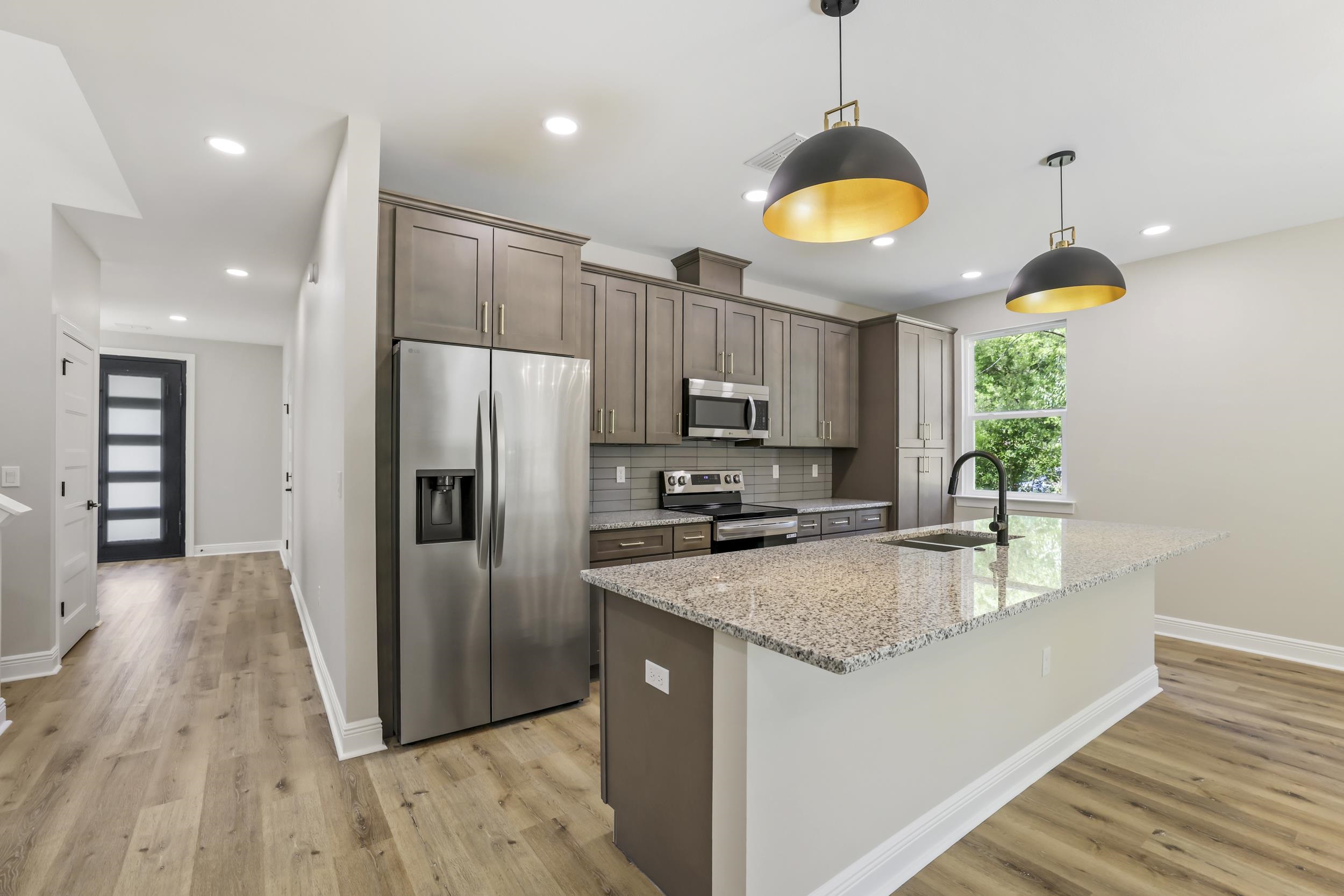 933 Cap Tram Road Tallahassee, FL 32317 - Photo 2 of 53