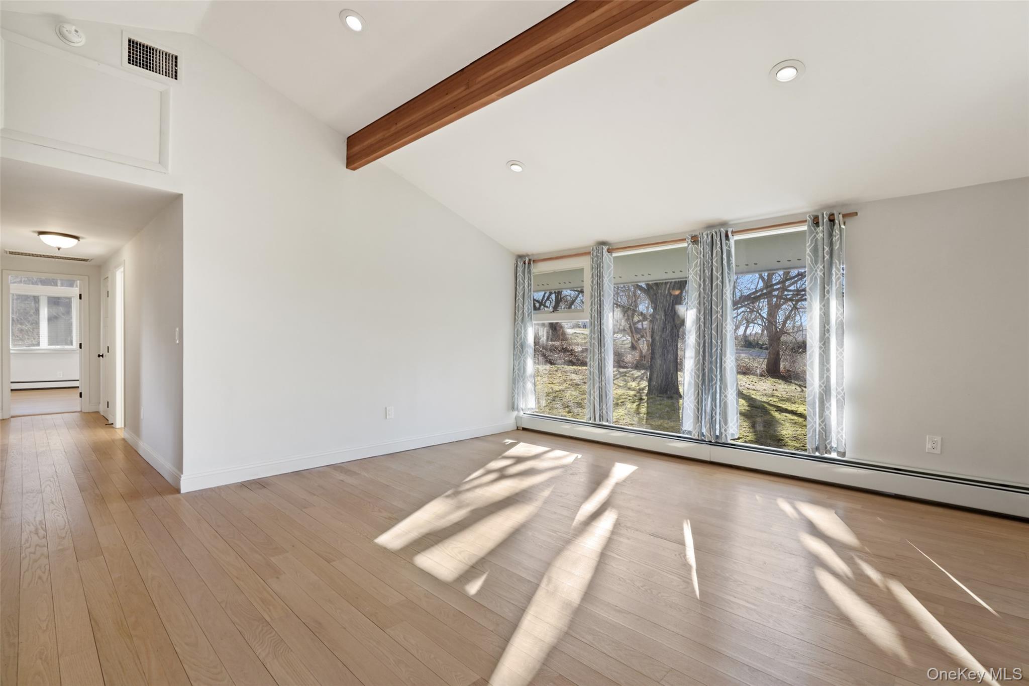 12 B Flintlock Ridge Road Katonah, NY 10536 - Photo 3 of 19 Living Room