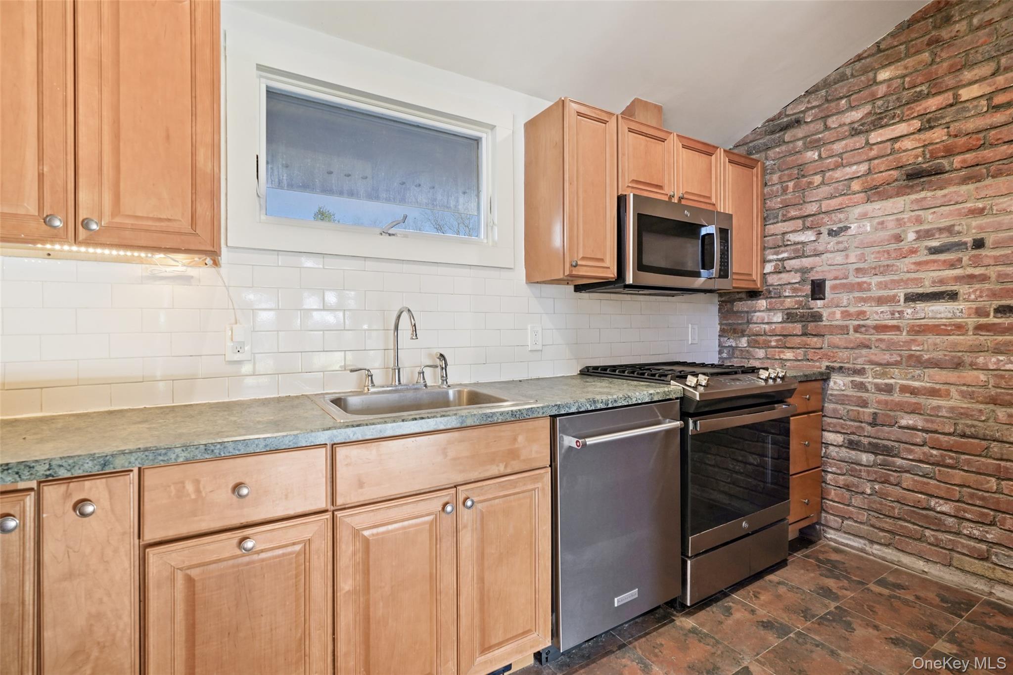 12 B Flintlock Ridge Road Katonah, NY 10536 - Photo 6 of 19 Kitchen